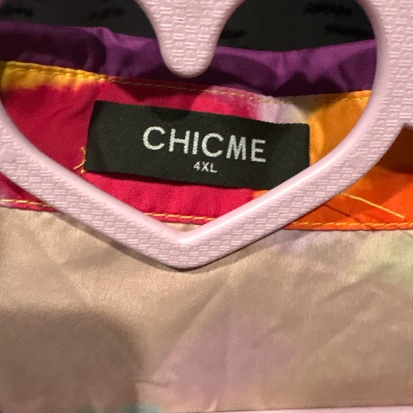 Chic Multicolor Abstract Dress - Picture 3 of 4